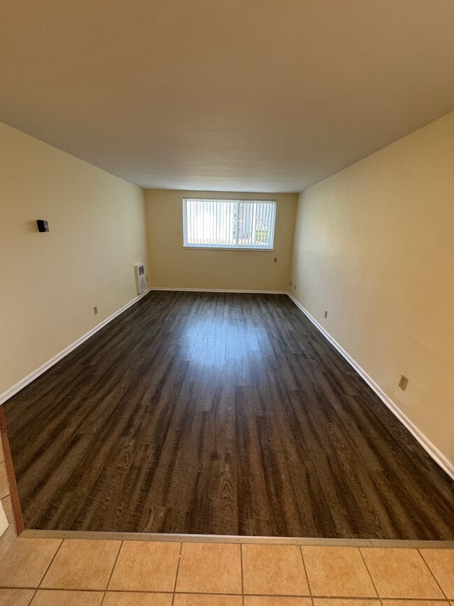Building Photo - 689 Snelling Ave S