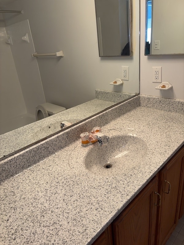 Building Photo - 5604 Crenshaw Rd