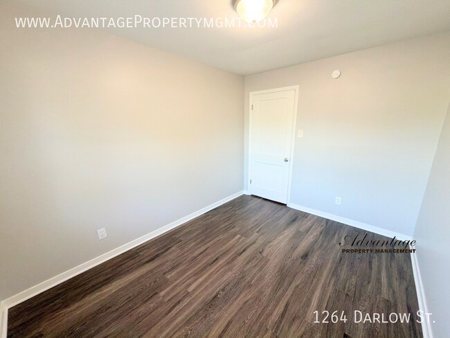 Building Photo - 1264 Darlow St