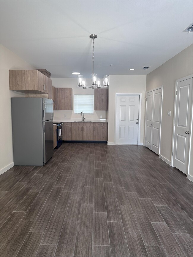 Building Photo - 1717 Tournament Trail Dr