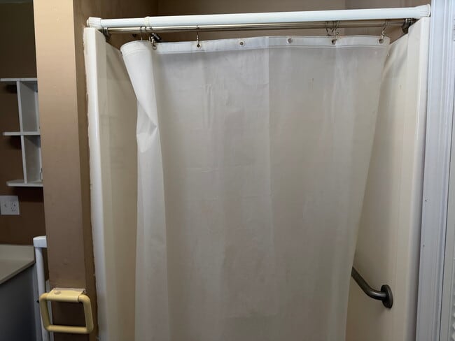 Building Photo - 2414 Poplar St