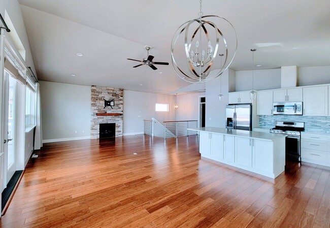 Building Photo - Luxurious and spacious 3 bed home in Manette