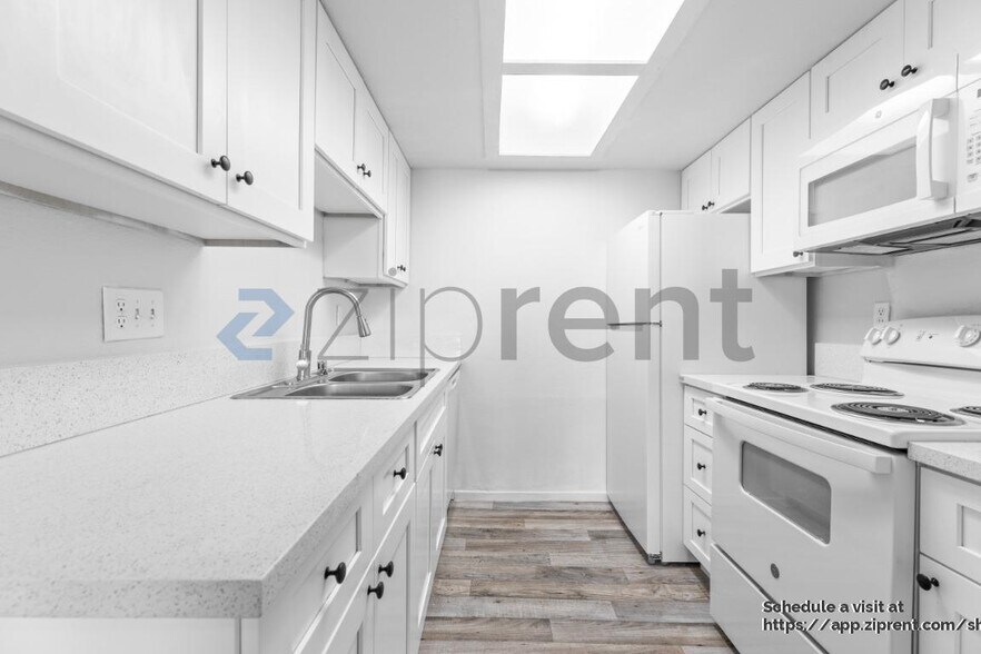 Building Photo - 3903 N Nellis Blvd