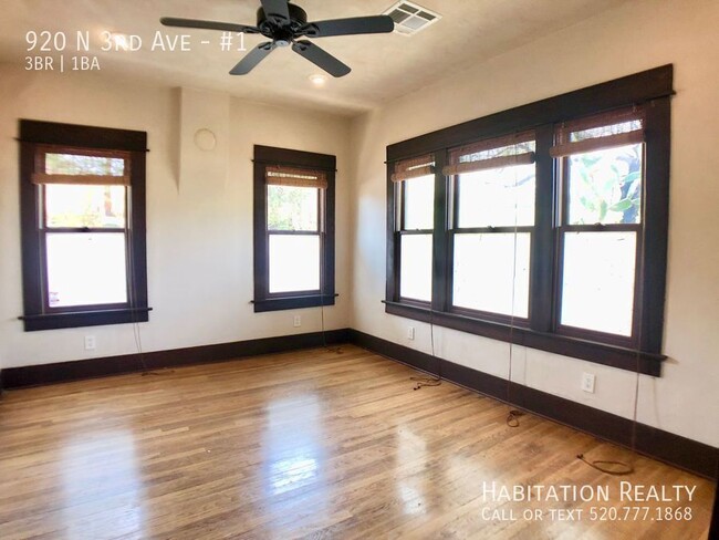 Building Photo - Gorgeous Craftsman Bungalow! 3 bed/1 bath ...