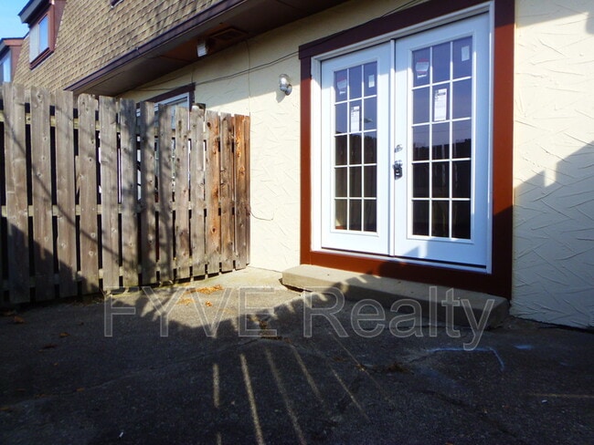 Building Photo - 2011 Baldwin Rd