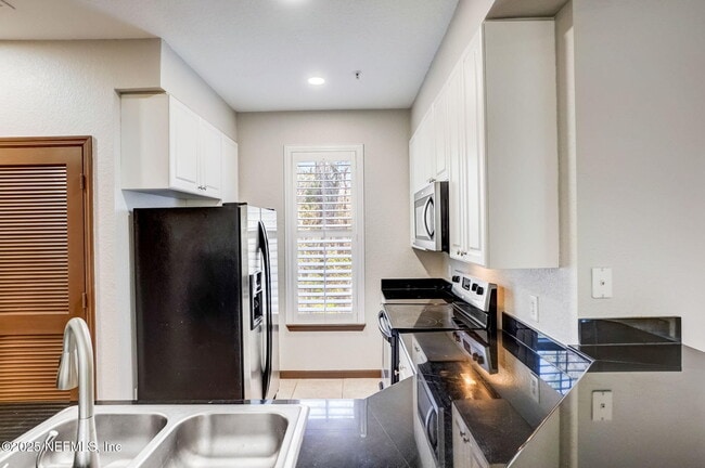 Building Photo - 8539 Gate Pkwy W