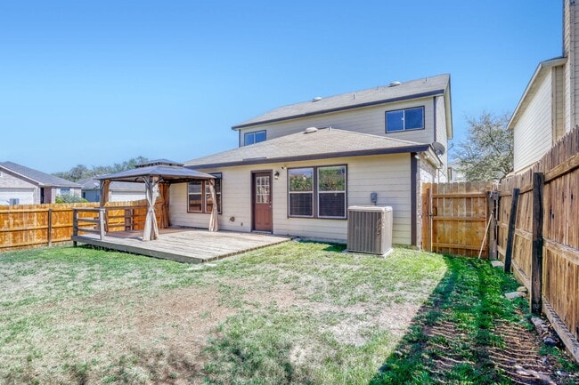 Building Photo - Charming & Spacious 4 Bedroom 2 and Half bath Home with Open Living, Modern Updates, and Private ...