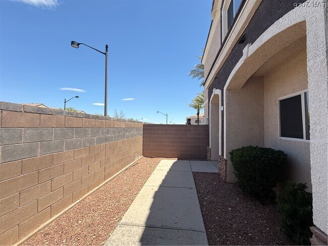 Building Photo - 9303 Gilcrease Ave