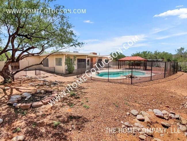 Building Photo - 5243 N Stonehouse Pl