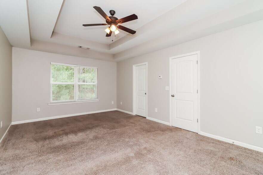Building Photo - 412 Fieldcrest Dr