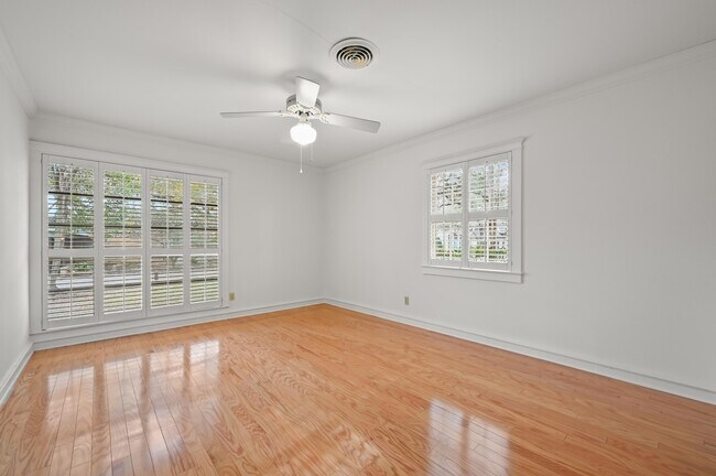 Building Photo - 2807 Hatley Dr