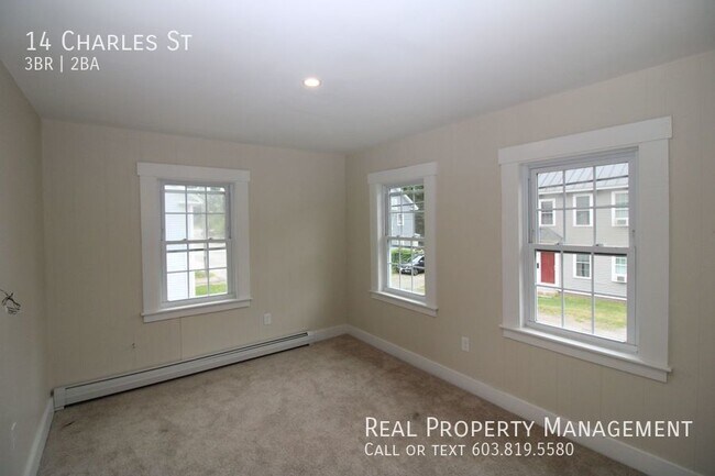 Building Photo - Spacious Large 3-BD apartment located in t...