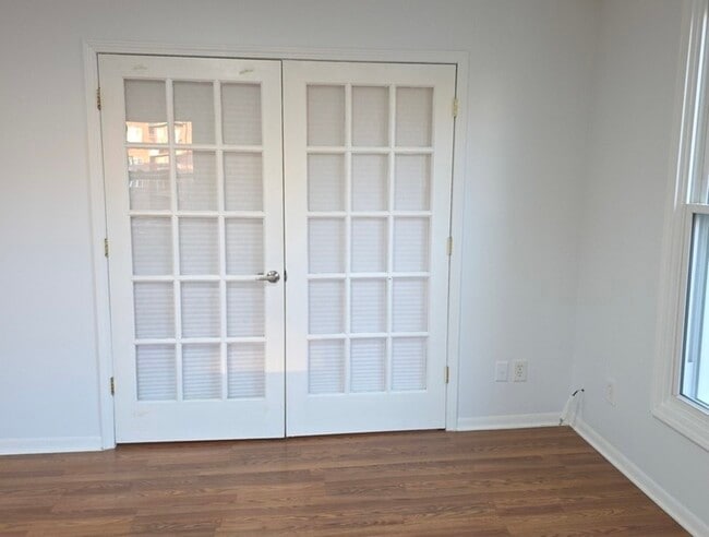 Building Photo - 1397 Brown St
