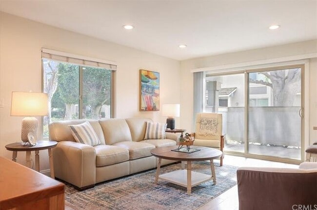Primary Photo - 16872 Cod Cir