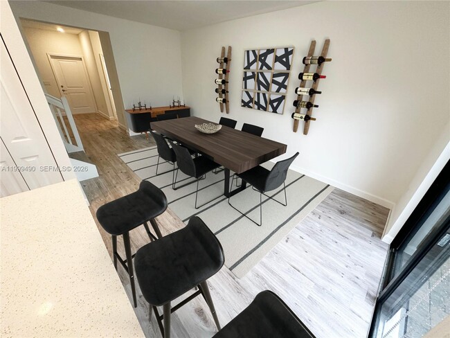 Building Photo - 949 NE 211th St