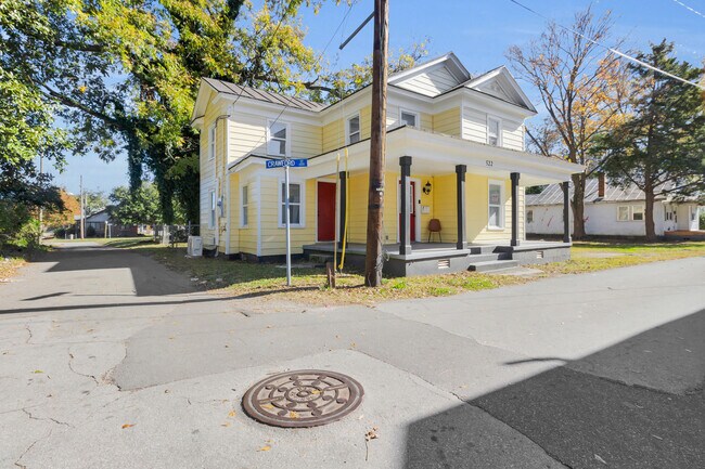 Building Photo - 522 Crawford St