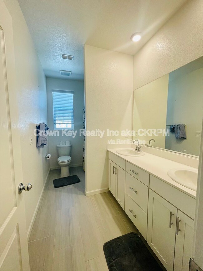 Building Photo - 6425 Dan Havicus Dr