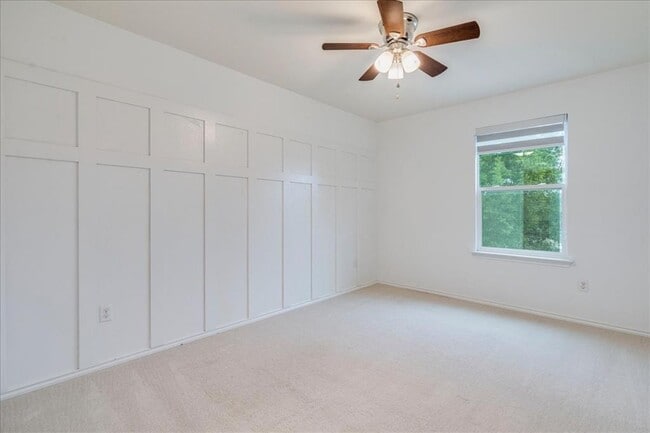 Building Photo - 401 Waterleaf Blvd