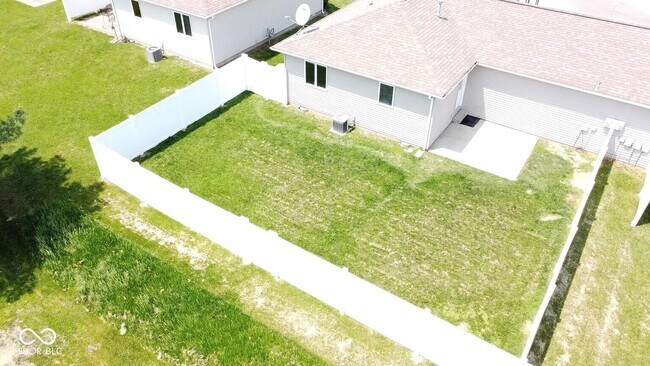 Building Photo - 731 W Gaston Dr