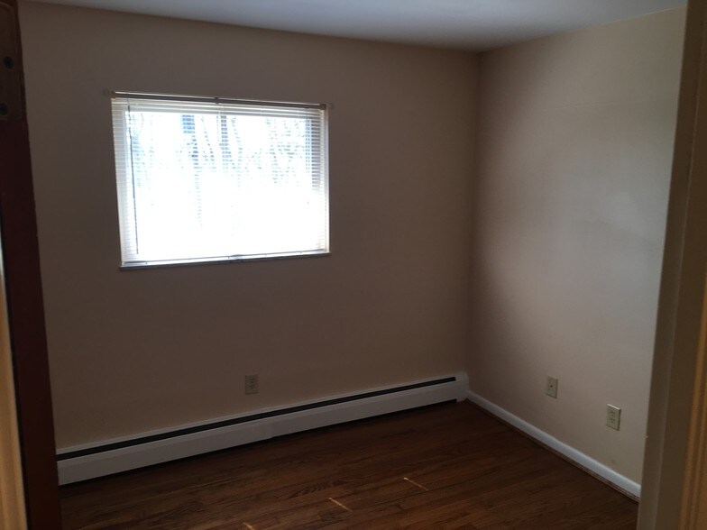 Bedroom 1 - 8 Kenny Ct