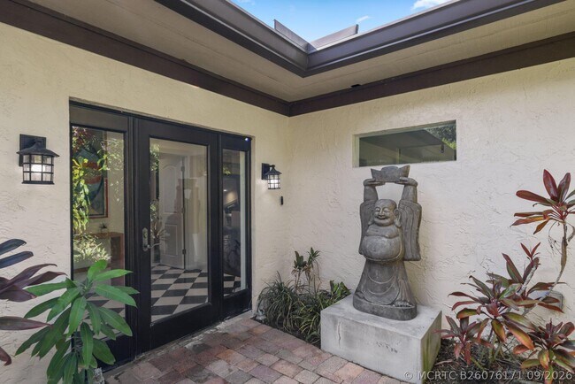 Building Photo - 2835 Polo Island Dr