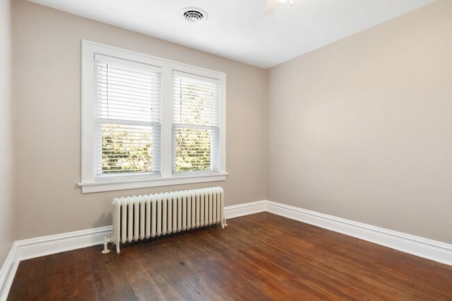 Building Photo - Home on the Range