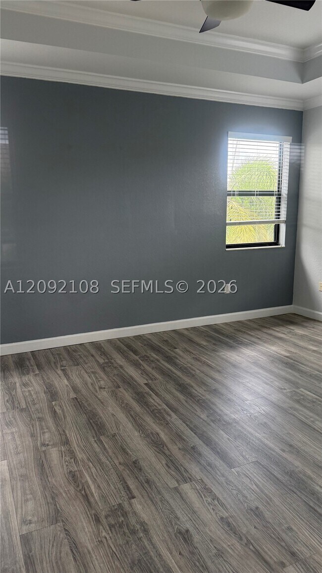 Building Photo - 3301 W 89th Terrace