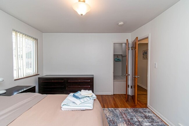 Building Photo - 21825 McCormick St