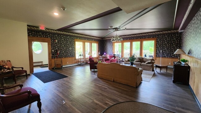 Building Photo - Simple Living w/Utilities INCLUDED- Even I...
