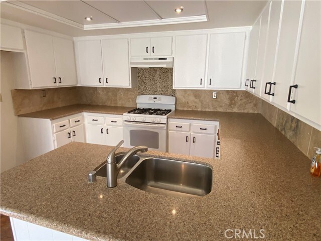 Building Photo - 26231 Thistle Glen