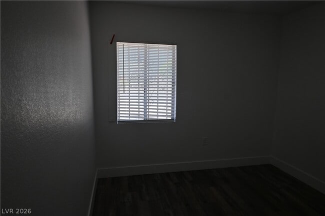 Building Photo - 1007 C St