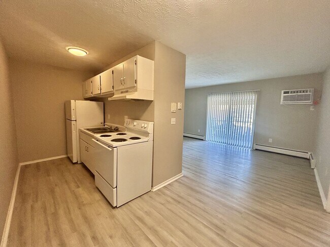 Building Photo - 4126 W 8th St