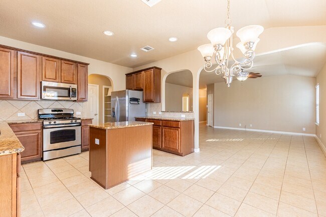 Building Photo - 259 Creekview Way