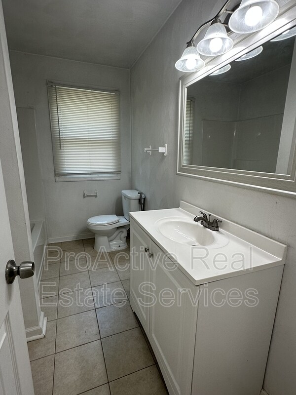 Building Photo - 905 Tifton St