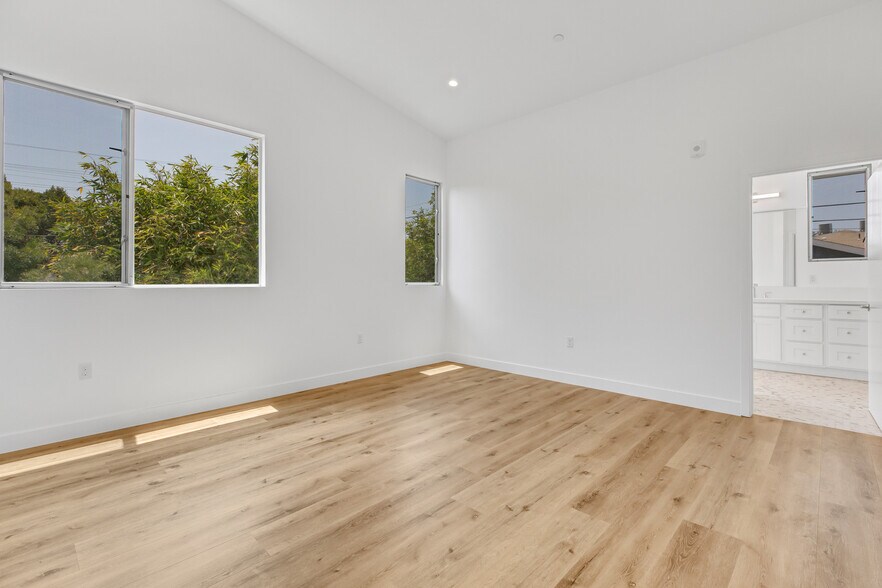 Master bed - 1754 10th St
