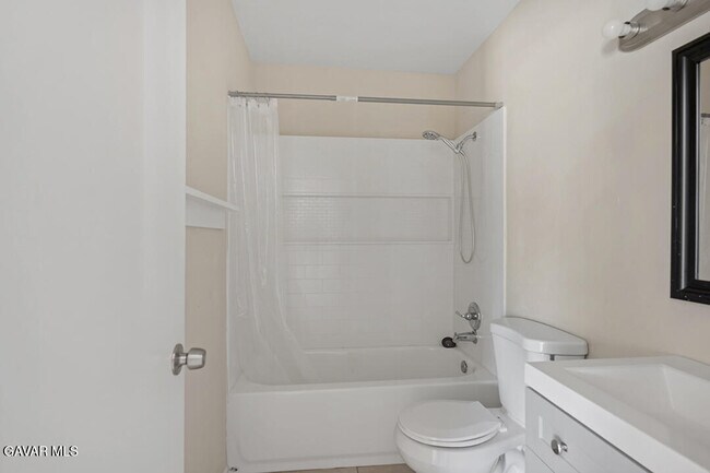 Building Photo - 44556 Fenhold St