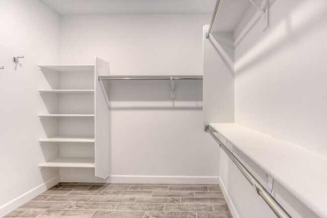 Building Photo - 5545 S Adero Cyn Trl