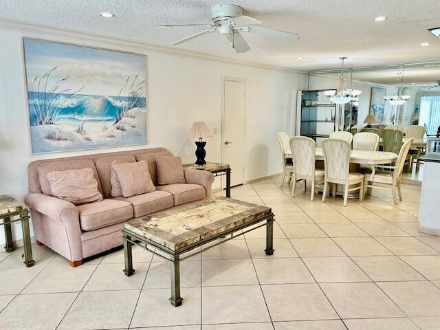 Building Photo - 6435 Bay Club Dr