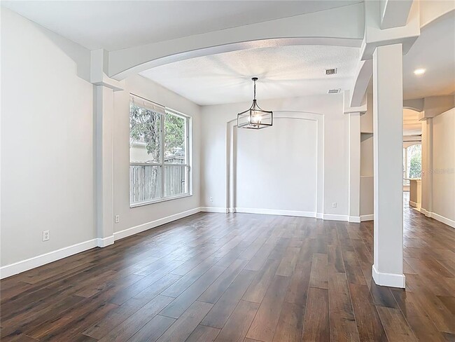 Building Photo - 6 Lionshead Dr