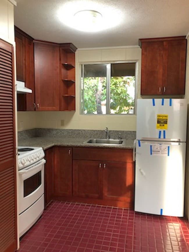 Building Photo - 605 Kaimana St