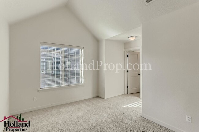 Building Photo - 838 NE Wheelock Pl