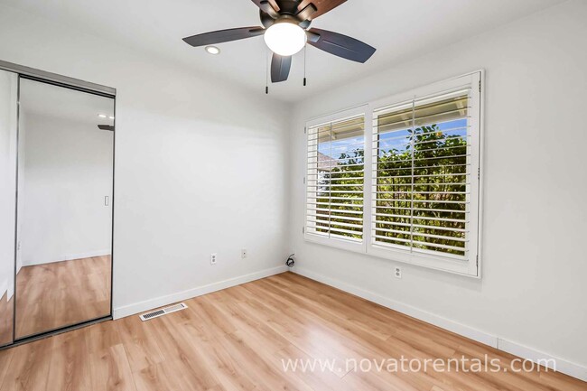 Building Photo - 986 Bel Marin Keys Blvd