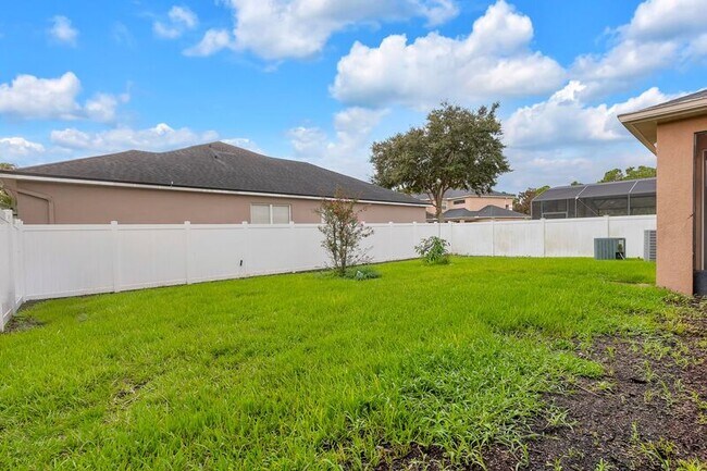 Building Photo - 3912 Heirloom Rose Pl