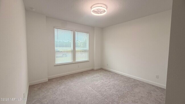 Building Photo - 282 Higgins Lp