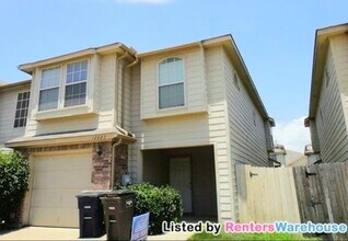 Building Photo - Beautiful Townhome in Euless!!