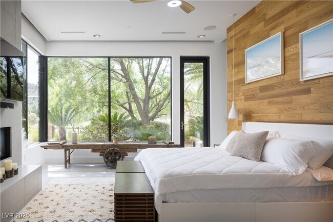 Building Photo - 1501 Foothills Village Dr