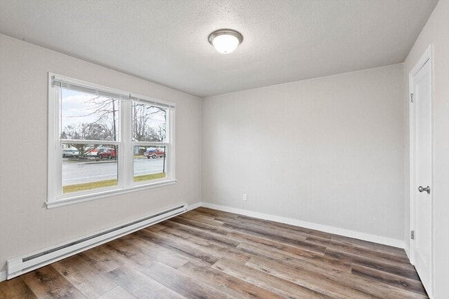 Building Photo - 10112 E Broadway Ave