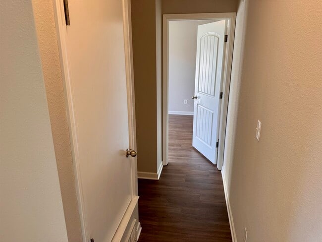 Building Photo - 9966 Branley Oak Dr