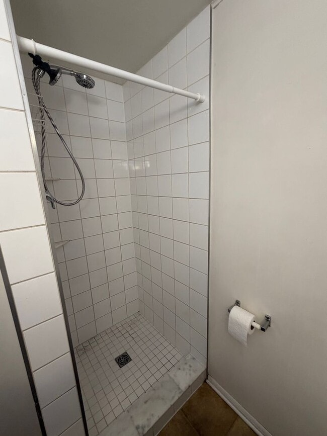 Building Photo - 250 S Pershing Ave