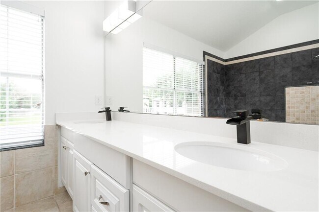 Building Photo - 15903 Cornerwood Ct